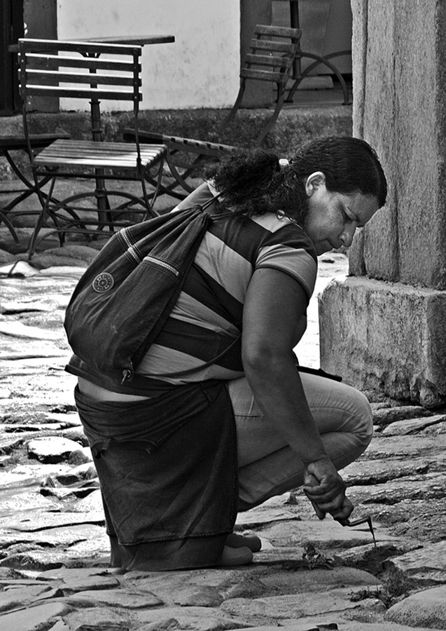 8 Street cleaner and weeder, Paraty